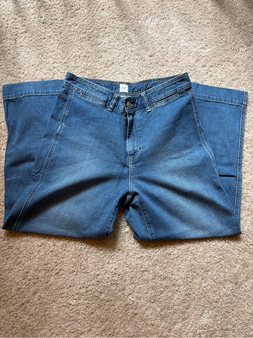 GAP High-Rise Wide-Leg Crop Jeans
